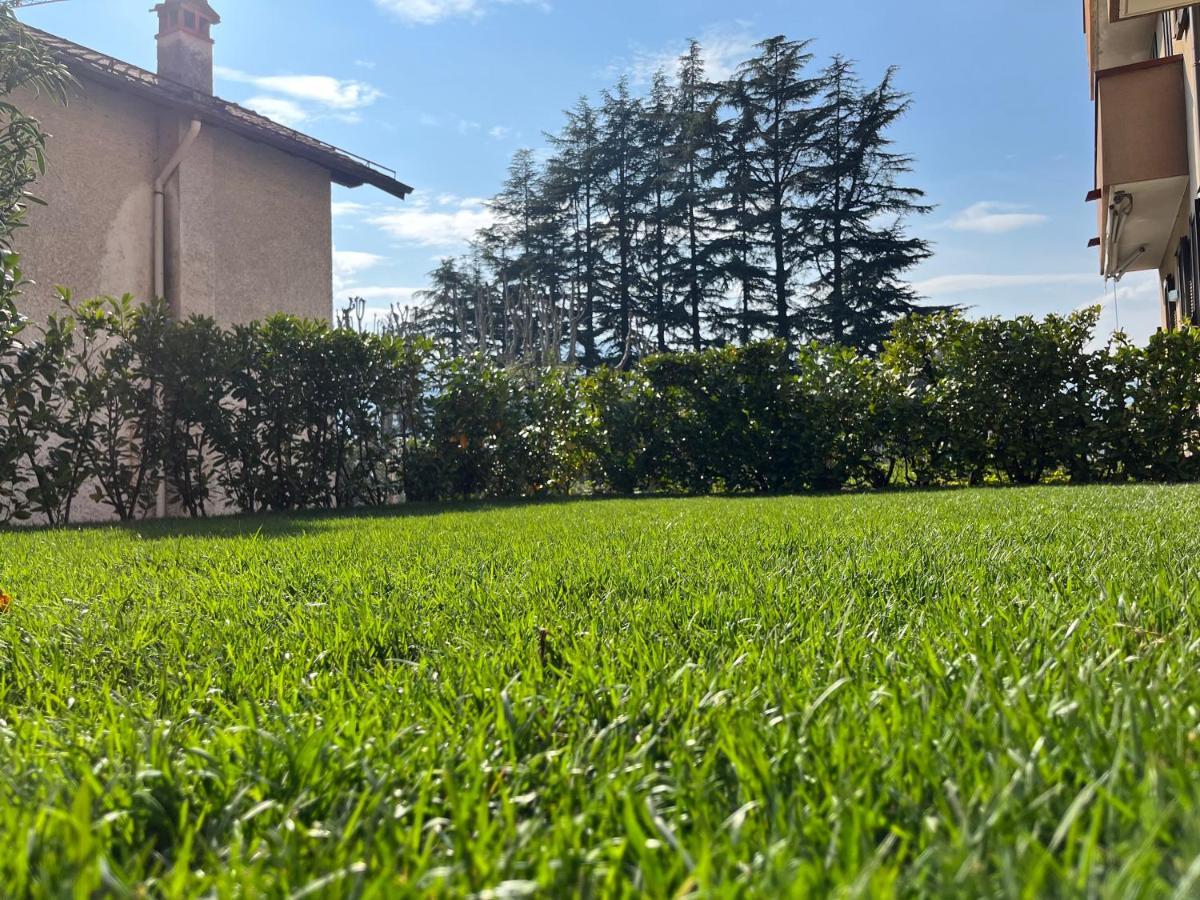 La Casa Dei Pini Apartment Lierna Luaran gambar