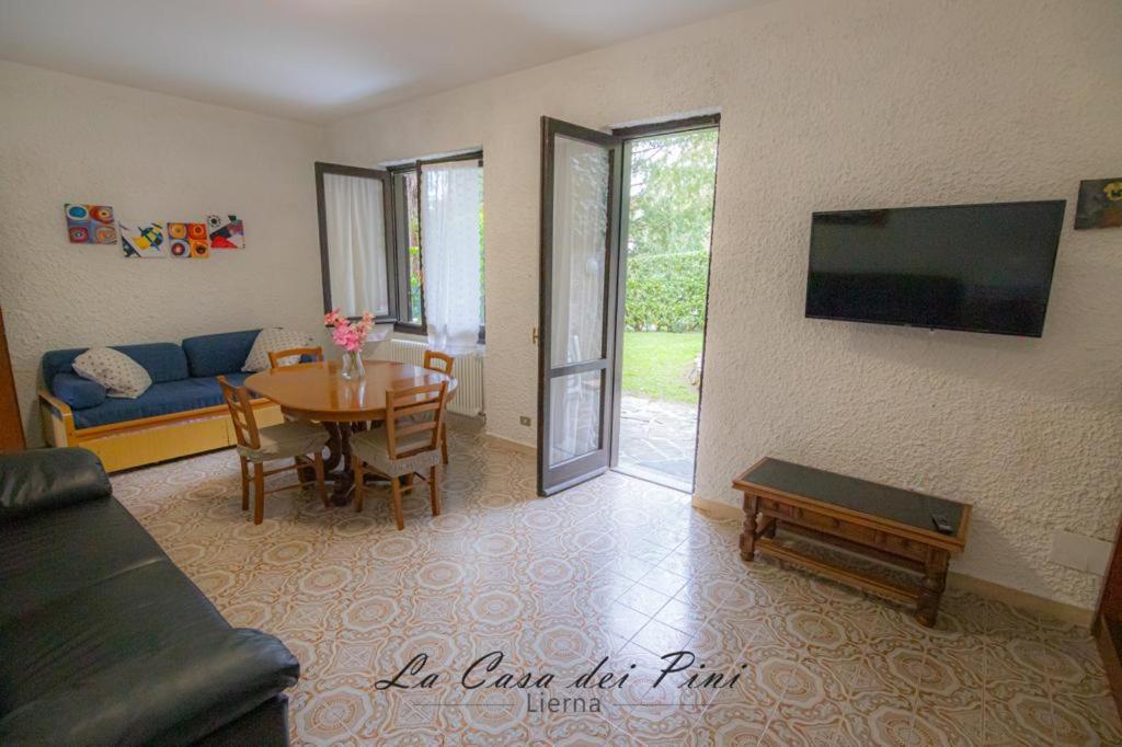 La Casa Dei Pini Apartment Lierna Luaran gambar
